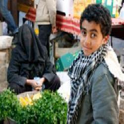 لسـعات الفقـر تحـرم طلبة غزة من حلـم التعليـم